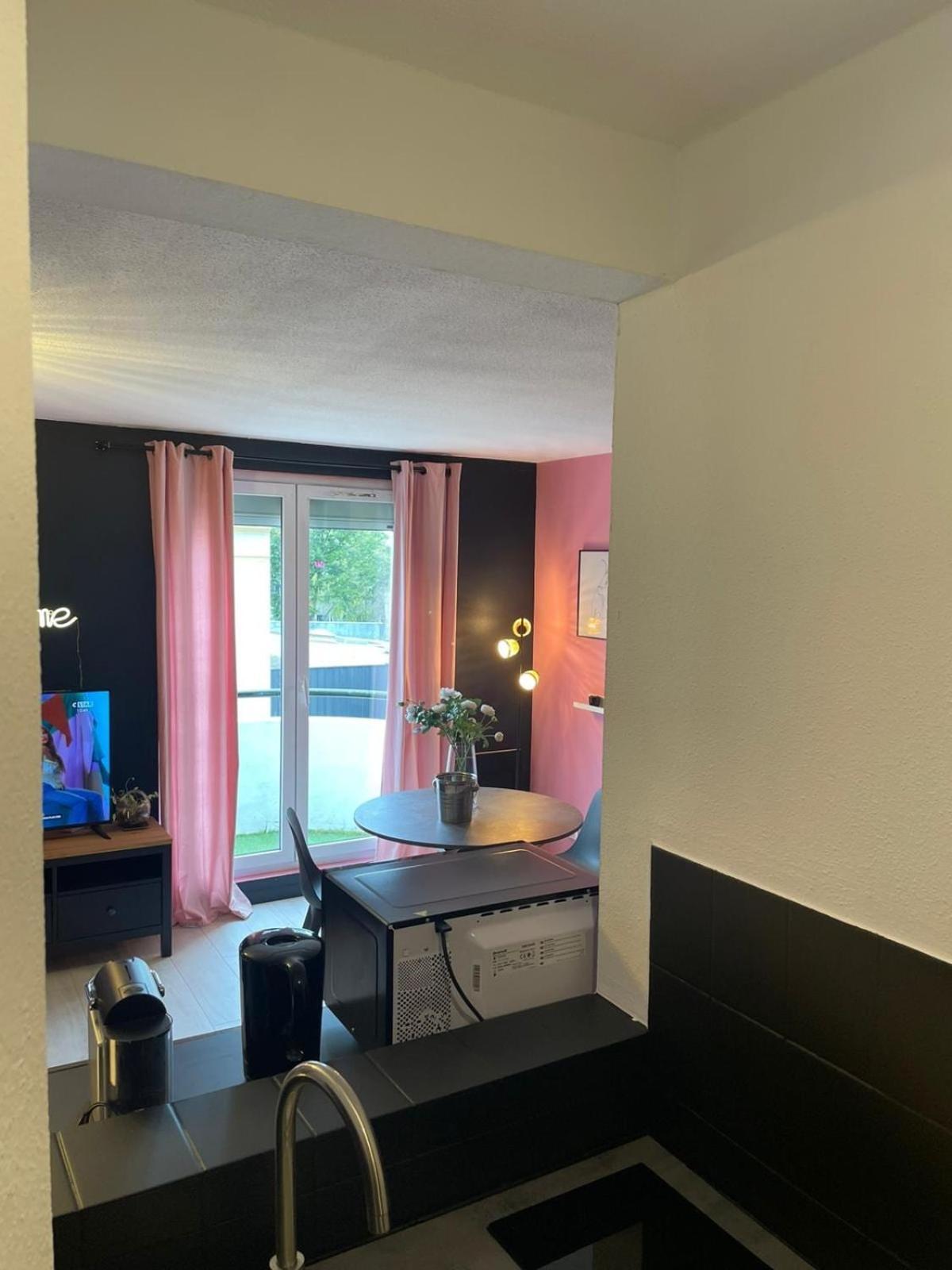 Superb For 4 People, Center - Auto Museum Appartement